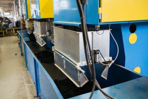 Nonwoven production line weigh pan